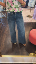 Load image into Gallery viewer, Medium Wash Dark Stitch Palazzo Judy Blue Jeans
