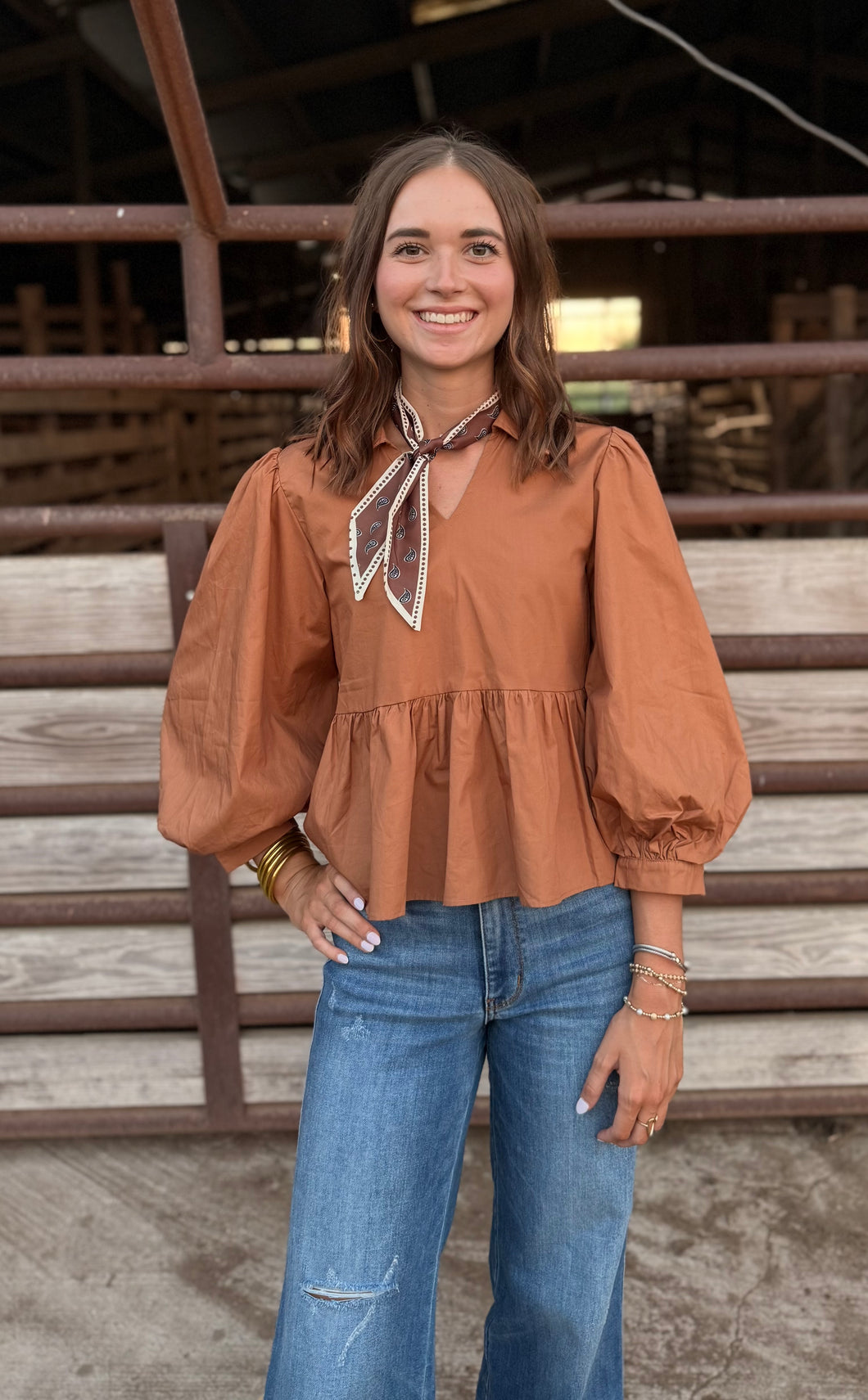 Coco Bubbled Sleeve V Top