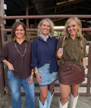 Load image into Gallery viewer, Sloan Chocolate Oversized Top
