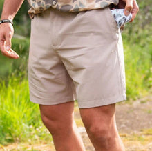 Load image into Gallery viewer, Cobblestone Khaki Duck Pocket 7 inch Everyday Short
