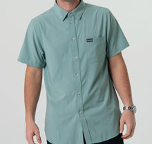 Load image into Gallery viewer, Performance Ocean Swell Button Up
