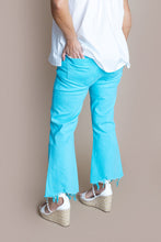 Load image into Gallery viewer, Aqua Blue Vervet Crop Jeans

