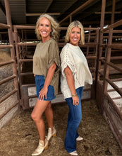 Load image into Gallery viewer, Lynn Oversized Ivory Top
