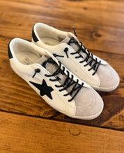 Load image into Gallery viewer, Legend Black Vintage Havana Sneakers
