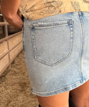 Load image into Gallery viewer, Light Wash Vervet Denim Skirt
