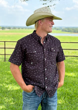 Load image into Gallery viewer, Black Animal Pattern Western Pearl Snap

