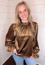 Load image into Gallery viewer, Chocolate Shinny Top
