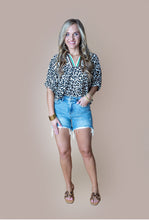 Load image into Gallery viewer, Cheetah Collared V Top
