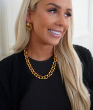 Load image into Gallery viewer, Liv Necklace
