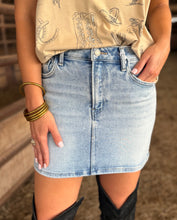 Load image into Gallery viewer, Light Wash Vervet Denim Skirt
