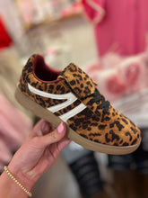 Load image into Gallery viewer, Leopard Madden Sneaker
