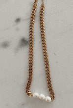 Load image into Gallery viewer, 3 Pearl Necklace
